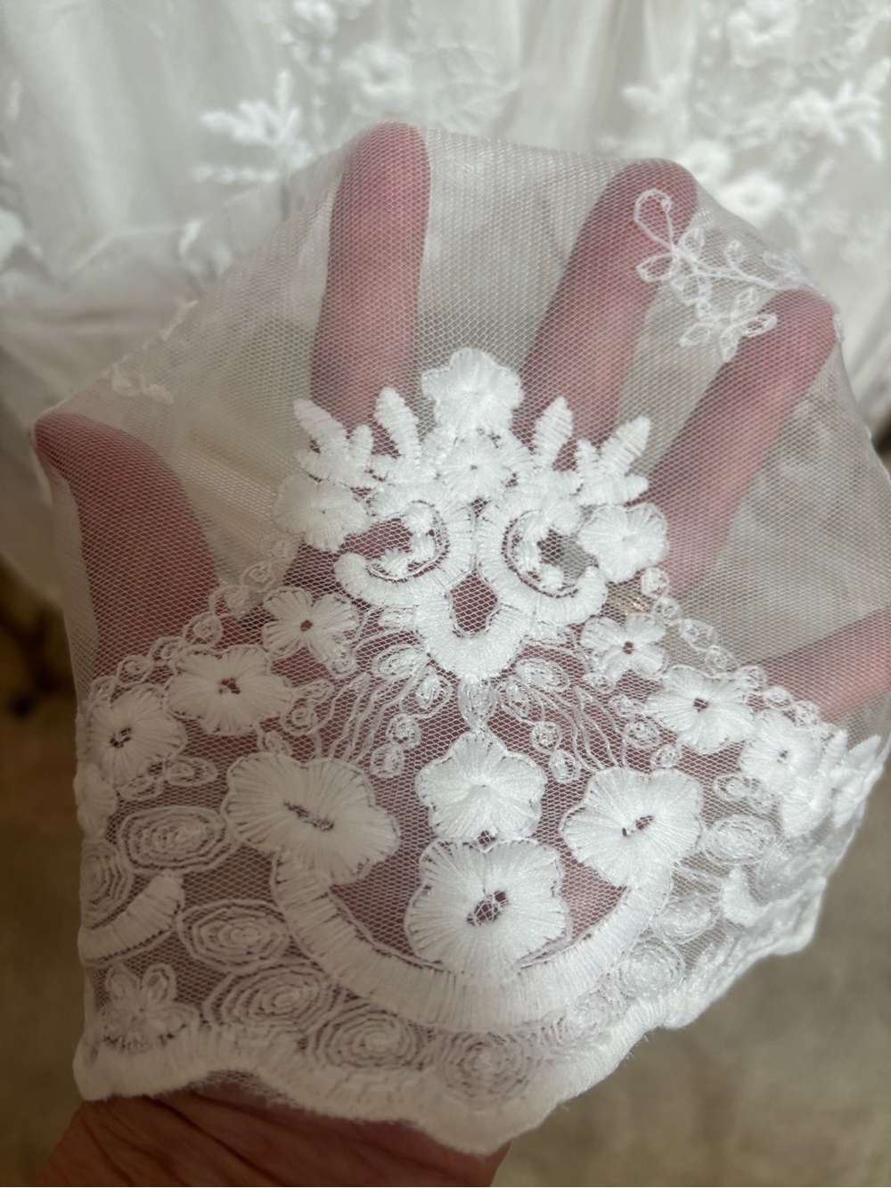 Vine & Love White Sheer Lace Floral Ruffle Trim Embroidered Blouse New With Tags - Picture 6 of 11